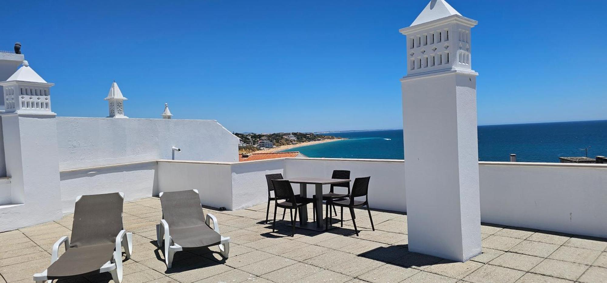 Rossio Sea View By Alzira Apartment